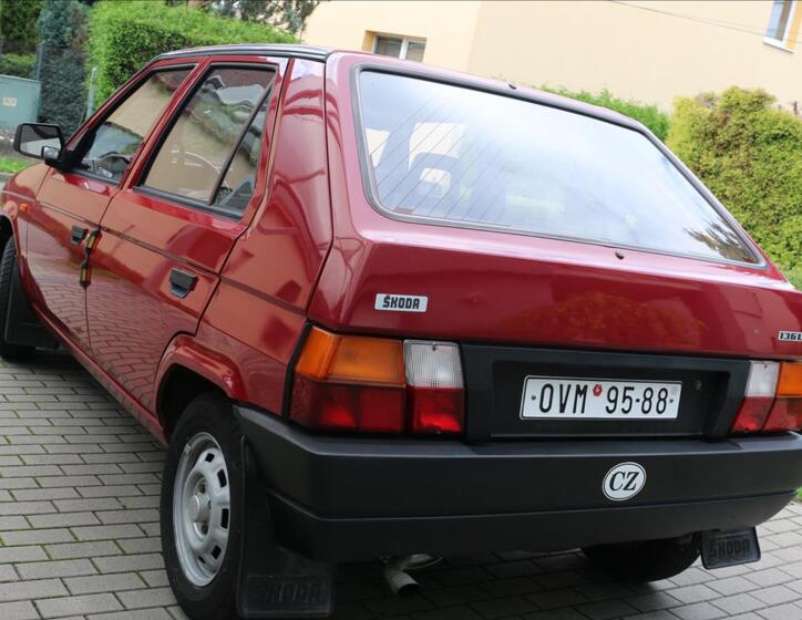 Škoda Favorit 9
