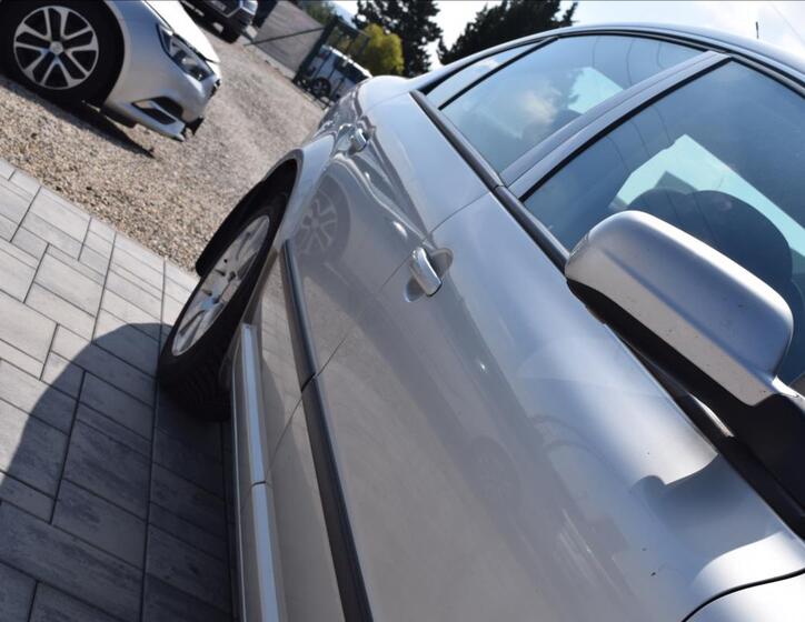 Škoda Superb 9