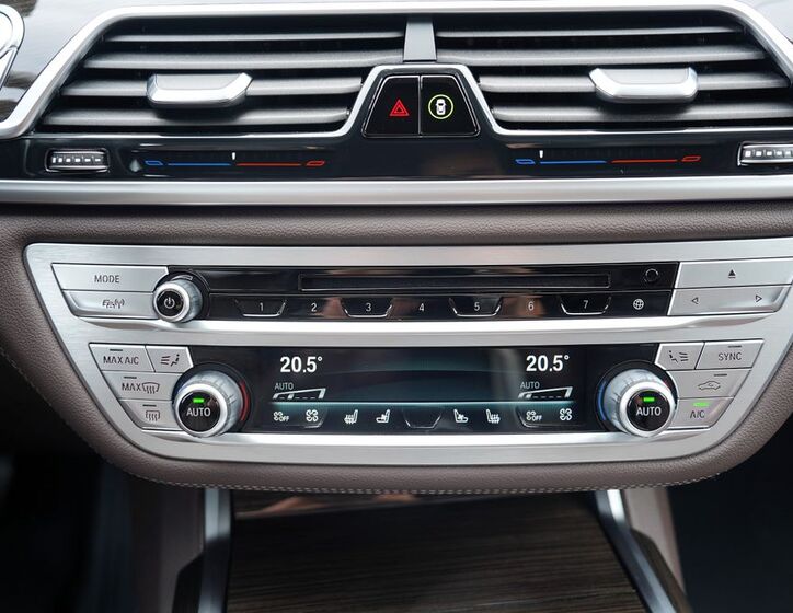 BMW Řada 7 41