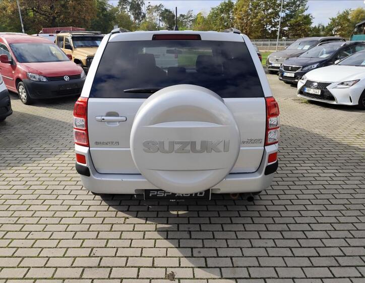 Suzuki Grand Vitara 9