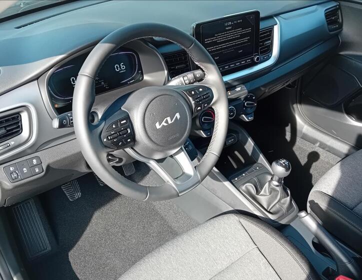 KIA Stonic 8