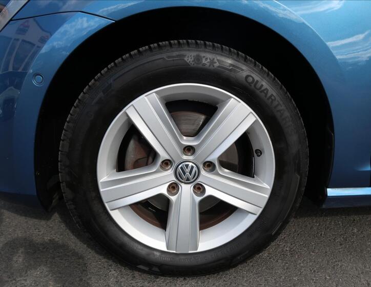Volkswagen Golf 25
