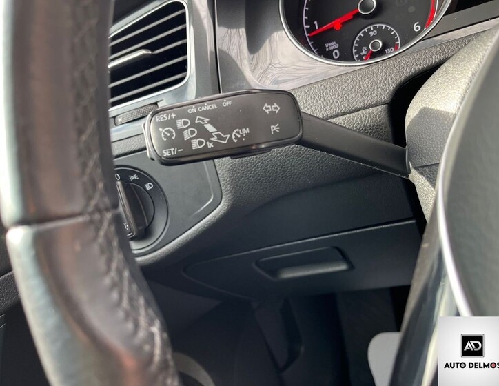 Volkswagen Golf 49