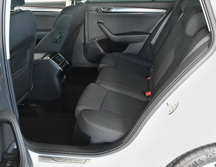 Škoda Superb 10