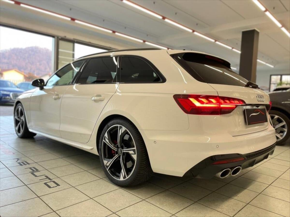 Audi S4