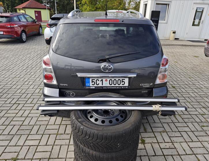 Toyota Corolla Verso 22