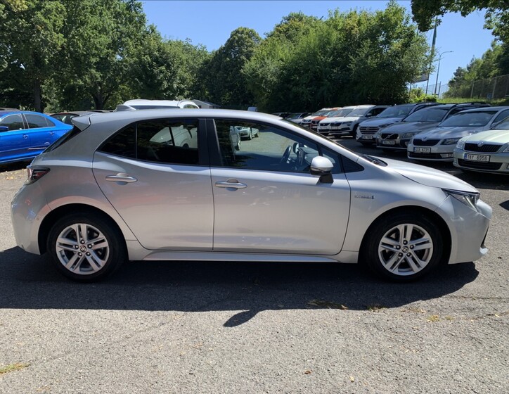 Toyota Corolla 4