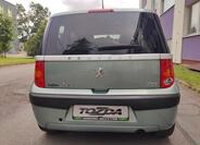 Peugeot 1007 4