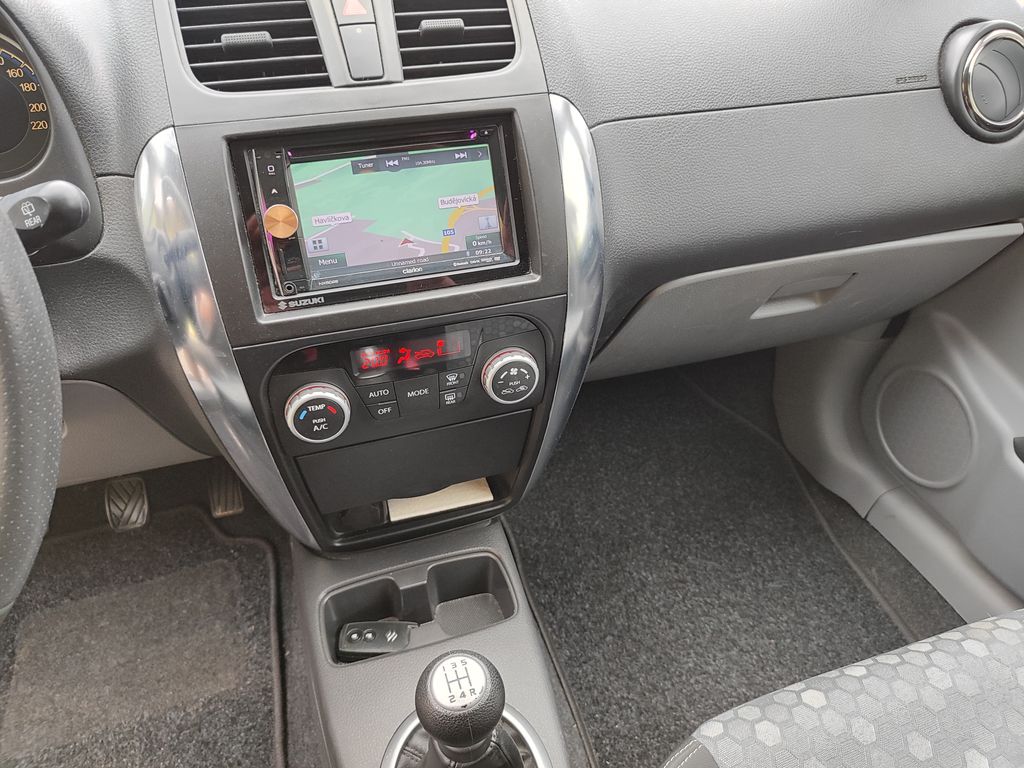 Suzuki SX4