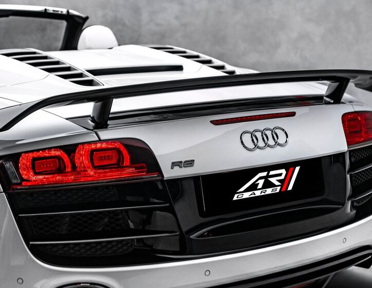 Audi R8 11
