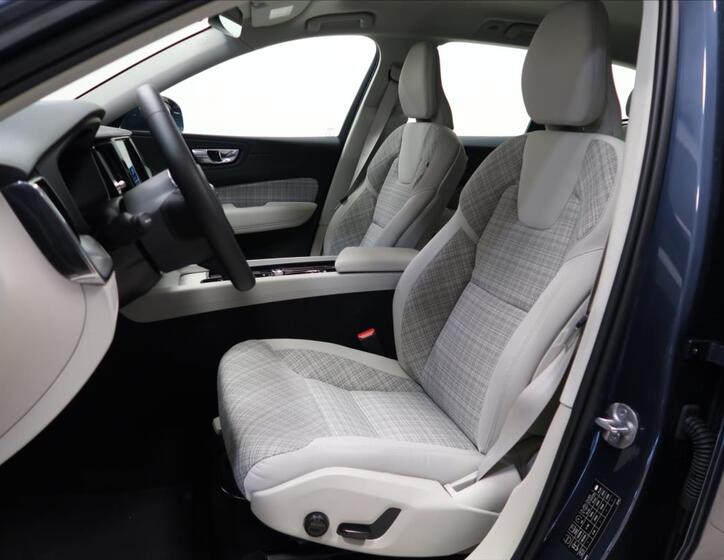 Volvo XC60 7