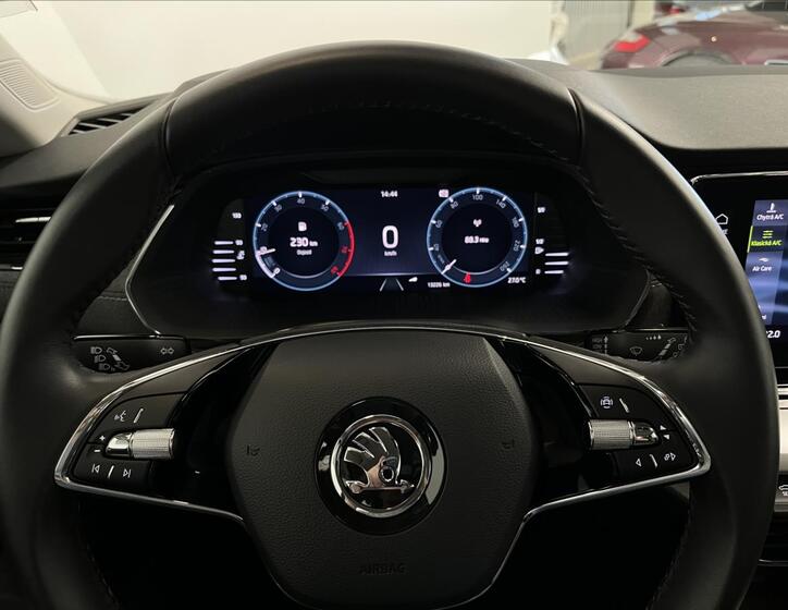 Škoda Octavia 16