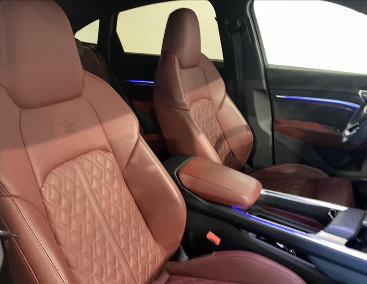 Audi e-tron 8