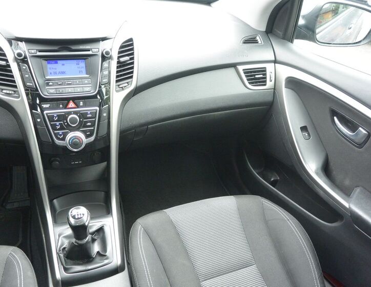 Hyundai i30 13