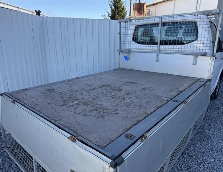Volkswagen Transporter 18