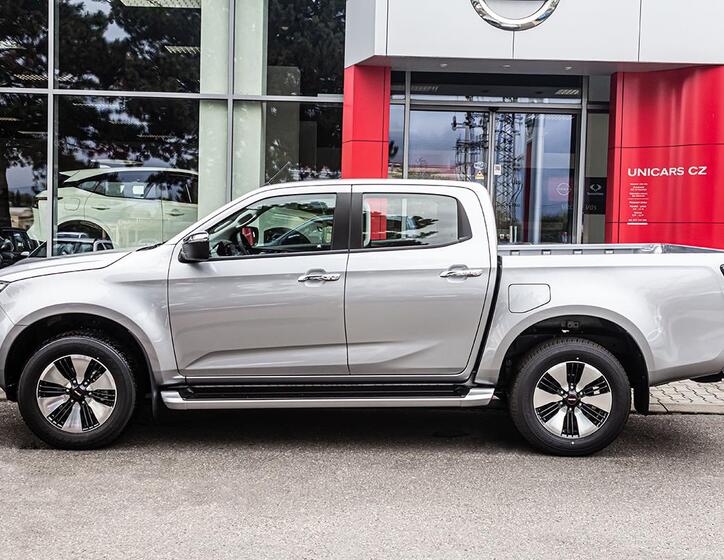 Isuzu D-Max 9