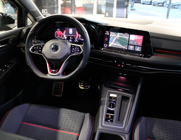 Volkswagen Golf 17