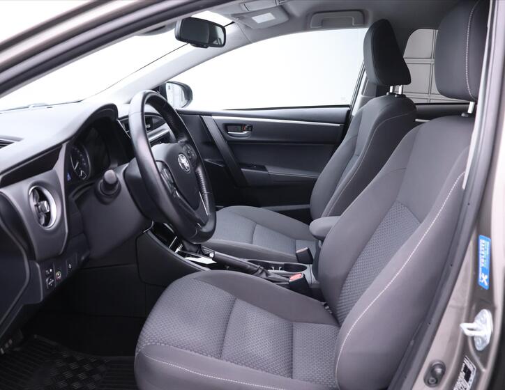 Toyota Corolla 11