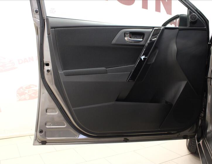 Toyota Auris 9