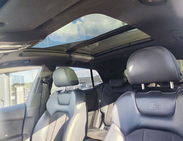 Audi Q8 18