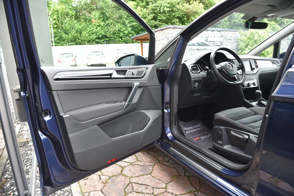 Volkswagen Golf Sportsvan