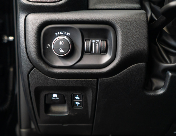 Dodge RAM 17