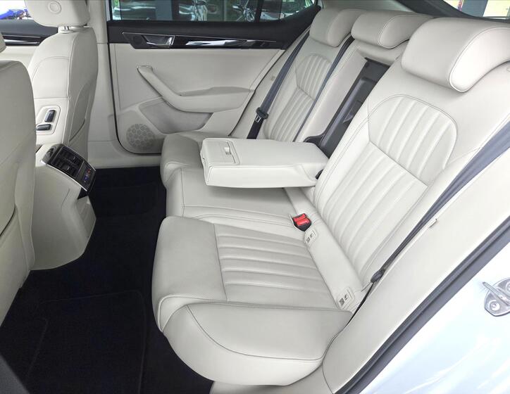 Škoda Superb 10