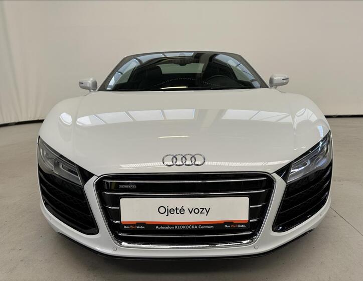 Audi R8 4