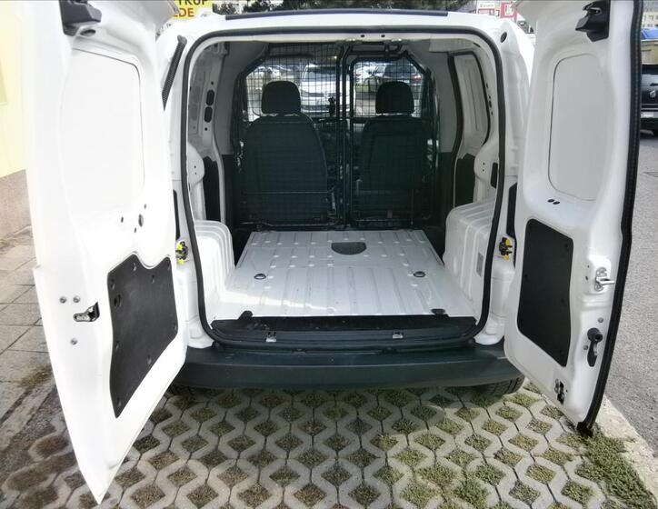 Peugeot Bipper 7