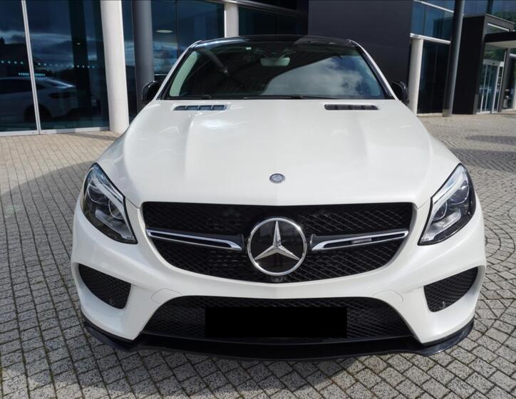 Mercedes-Benz GLE 2