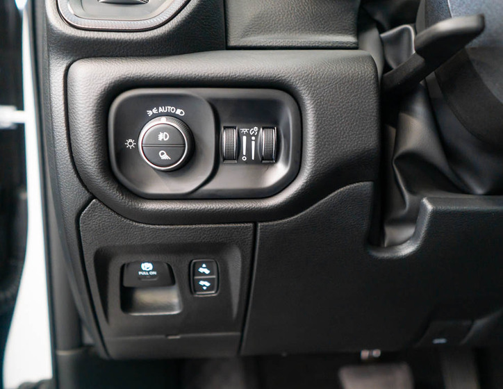 Dodge RAM 20