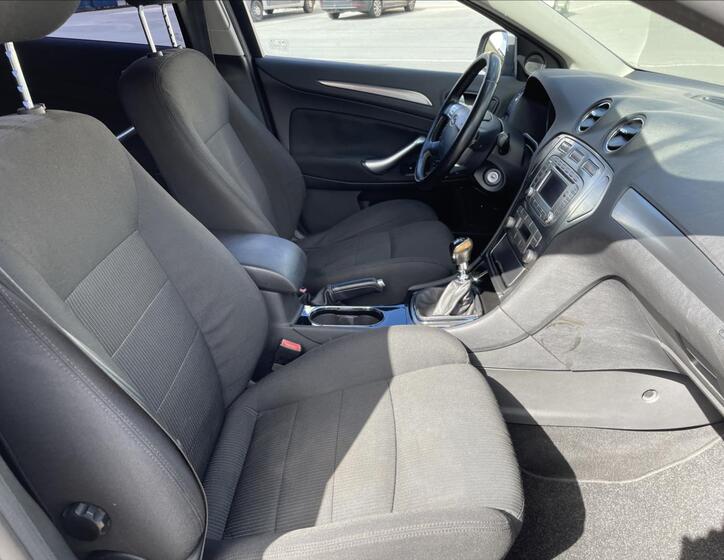 Ford Mondeo 23