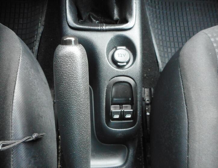 Peugeot 206 15