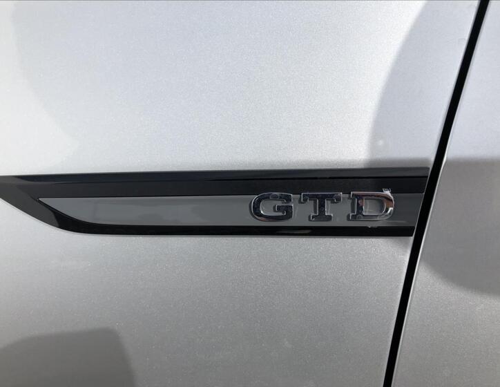 Volkswagen Golf 26