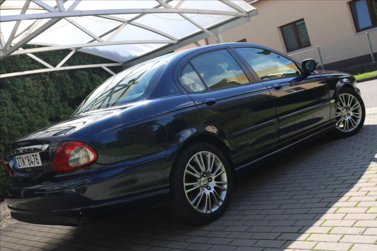 Jaguar X-Type