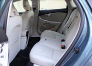 Volvo V40 14