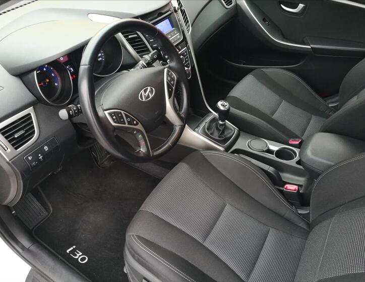 Hyundai i30 10