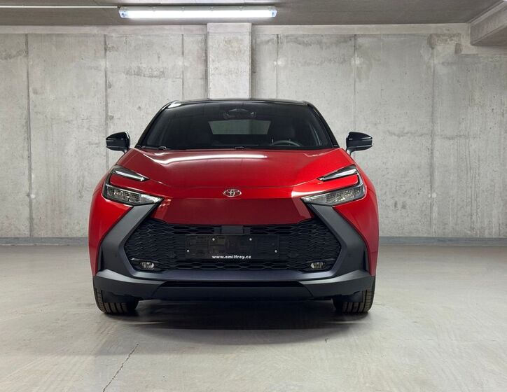 Toyota C-HR 2