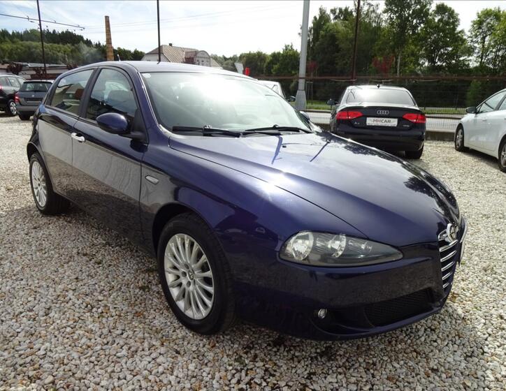 Alfa Romeo 147 9