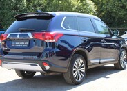 Mitsubishi Outlander 5