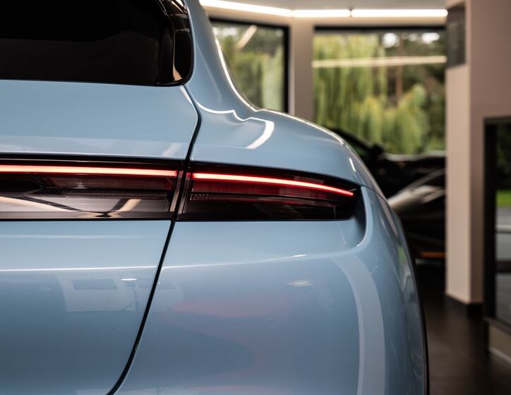 Porsche Taycan 22