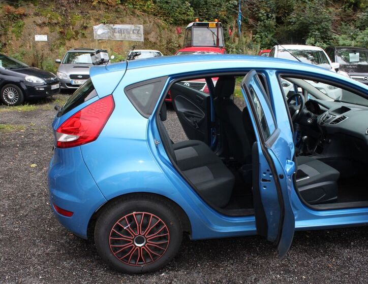 Ford Fiesta 12