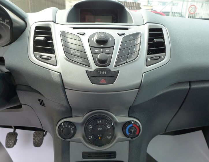 Ford Fiesta 19