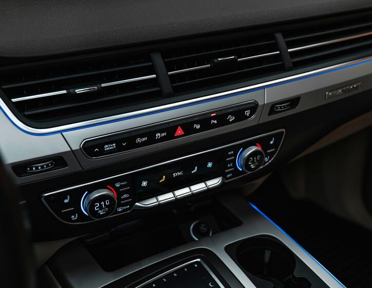 Audi Q7 9