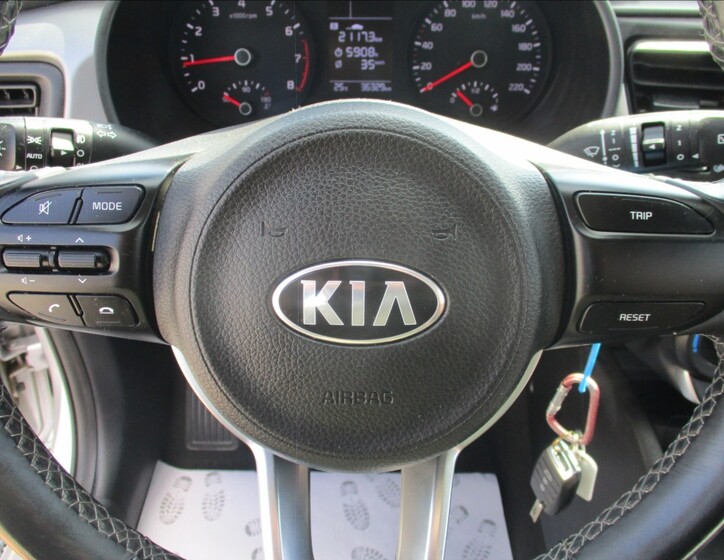 KIA Rio 22