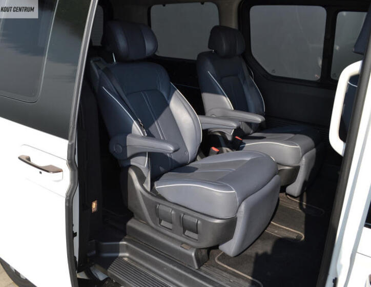 Hyundai Staria 20