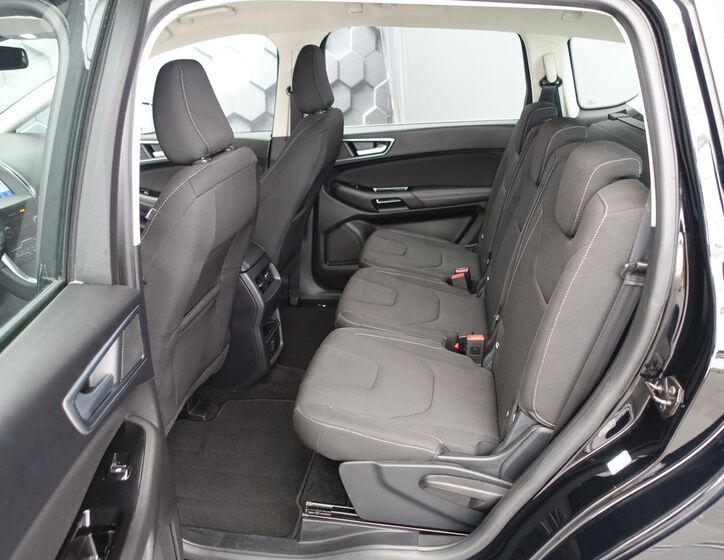 Ford S-MAX 28
