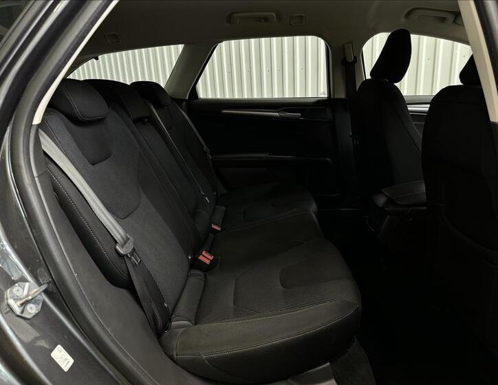 Ford Mondeo 31