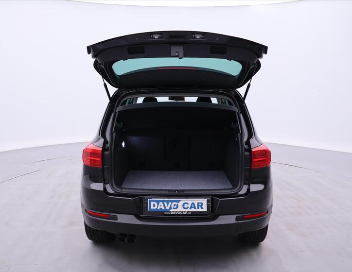 Volkswagen Tiguan 9