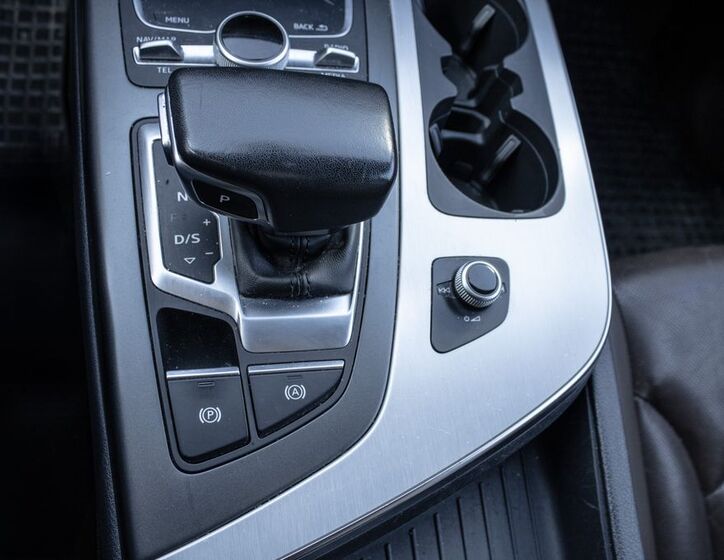 Audi Q7 15